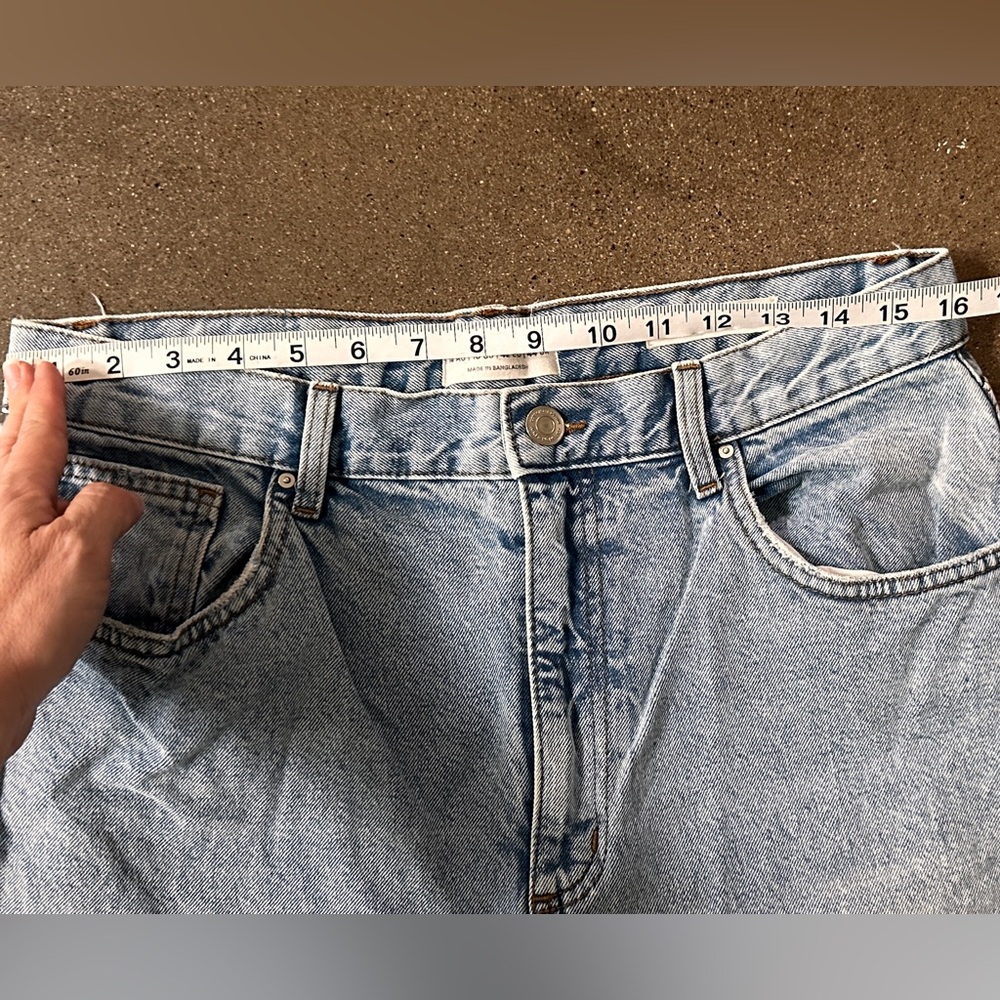 Cotton On
Loose Straight Jean - Picture 4 of 9